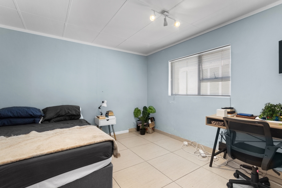 9 Bedroom Property for Sale in Woodstock Western Cape